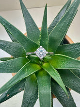 Load image into Gallery viewer, Preloved Platinum Diamond Solitaire E VS1 0.58ct