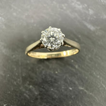 Load image into Gallery viewer, Preloved 9ct Gold 8 Claw Solitaire 0.47ct