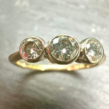 Load image into Gallery viewer, Preloved 18ct 3 Stone Diamond Ring