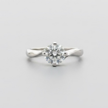 Load image into Gallery viewer, Preloved 18ct White 0.45ct Twist Diamond Ring
