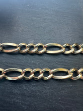 Load image into Gallery viewer, Preloved 9ct Yellow Gold Figaro Bracelet 8.5"