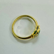 Load image into Gallery viewer, 18ct Yellow Gold Emerald & Trap Cut Diamond Ring
