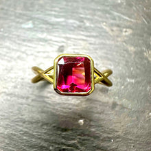 Load image into Gallery viewer, 18ct Yellow Gold Pink Tourmaline Ring