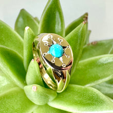 Load image into Gallery viewer, 9ct Gold Signet Ring Set With Turquoise