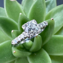 Load image into Gallery viewer, Pre-loved Platinum and 1ct Diamond Engagement Ring