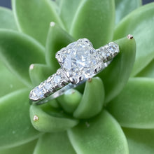Load image into Gallery viewer, Pre-loved Platinum and 1ct Diamond Engagement Ring