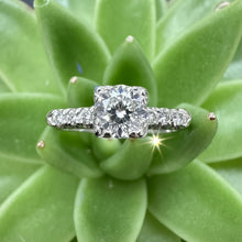 Load image into Gallery viewer, Pre-loved Platinum and 1ct Diamond Engagement Ring