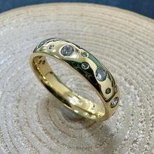 Load image into Gallery viewer, Pre-Loved 18ct Gold 4mm Band With Scattered Diamonds