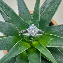 Load image into Gallery viewer, Preloved Platinum Diamond Solitaire E VS1 0.58ct