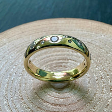 Load image into Gallery viewer, Pre-Loved 18ct Gold 4mm Band With Scattered Diamonds