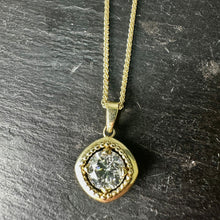Load image into Gallery viewer, 9ct Gold 1.1ct E VS1 Lab Grown Diamond Pendant