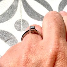 Load image into Gallery viewer, Preloved 18ct White Gold 0.30ct Princess Cut Diamond Ring