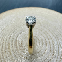 Load image into Gallery viewer, Preloved 18ct Gold 0.25ct Solitare Diamond Ring