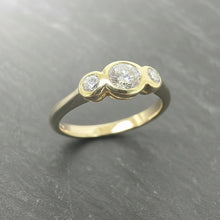 Load image into Gallery viewer, Preloved 18ct Gold 3 Stone Diamond Ring