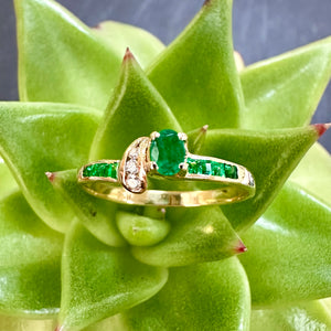 Pre-Loved 18ct Gold Emerald and Diamond Ring