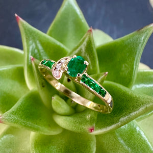 Pre-Loved 18ct Gold Emerald and Diamond Ring