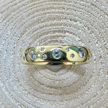 Load image into Gallery viewer, Pre-Loved 18ct Gold 4mm Band With Scattered Diamonds