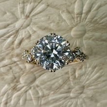 Load image into Gallery viewer, 9ct Yellow Gold 3.01ct Lab Grown Diamond Ring
