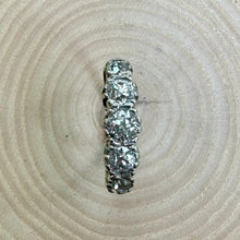 Load image into Gallery viewer, Pre-Loved 18ct 5 Stone Diamond Ring