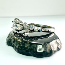 Load image into Gallery viewer, Platinum 1.33ct Diamond Engagement Ring