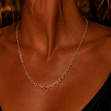 Load image into Gallery viewer, Preloved 9ct Yellow Gold Belcher Chain 22"