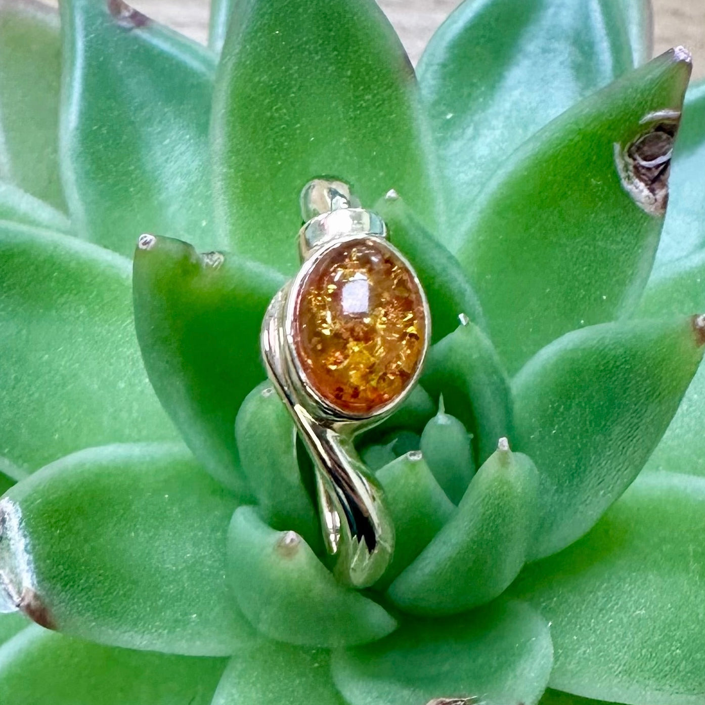 Pre-Loved 14ct Yellow Gold & Amber Ring