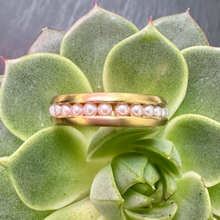 Load image into Gallery viewer, Pre-loved 18ct Yellow Gold Ring With Spinning Pearl Centre