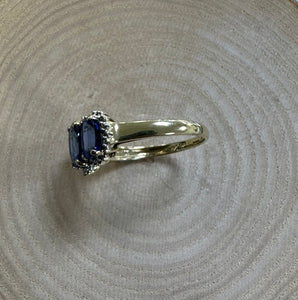 Preloved Kyanite and Diamond Ring