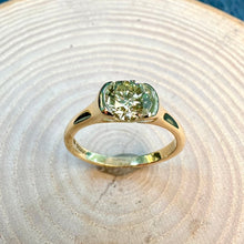 Load image into Gallery viewer, Pre-Loved Fancy Light Yellow 1ct Diamond and 18ct Yellow Gold Engagement Ring