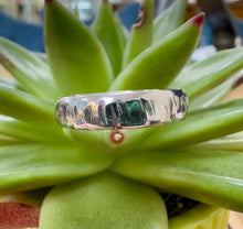 Load image into Gallery viewer, 9ct White Gold Court Wedding Band