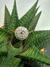 Load image into Gallery viewer, Preloved 18ct & Platinium Diamond Cluster Ring