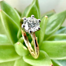 Load image into Gallery viewer, Pre-Loved 18ct Gold 0.60ct Diamond Solitaire Ring