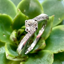 Load image into Gallery viewer, Preloved 18ct Gold 0.20ct Diamond Cross Over Ring