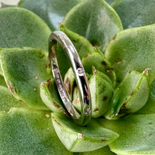 Load image into Gallery viewer, Preloved Palladium Diamond Set Band