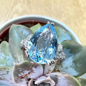 Stunning Large 4.17ct Aquamarine & Diamond Ring