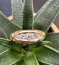 Load image into Gallery viewer, Preloved 18ct Yellow Gold Diamond Carved Ring