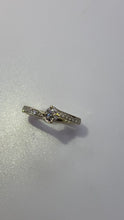 Load and play video in Gallery viewer, Yellow Gold Diamond Twist Ring
