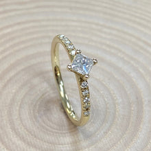 Load image into Gallery viewer, 9ct Yellow Gold 0.24ct Princess Cut Diamond Ring