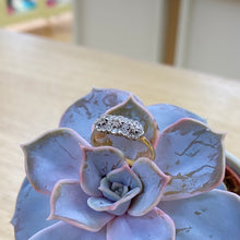 Load image into Gallery viewer, Preloved 18ct Gold Cluster Style Diamond Ring