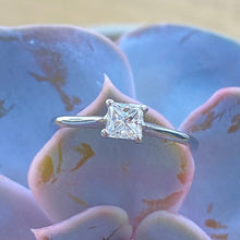 Load image into Gallery viewer, Preloved Platinum Princess Cut Diamond Engagement Ring