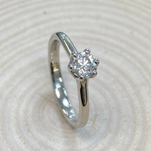 Load image into Gallery viewer, Platinum 0.50ct Diamond Ring