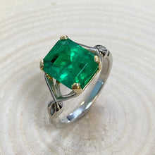 Load image into Gallery viewer, Preloved Platinum and 18ct Gold Colombian Emerald Ring
