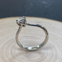 Load image into Gallery viewer, Platinum 0.50ct Diamond Ring