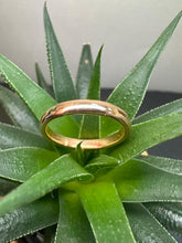 Load image into Gallery viewer, Preloved 22ct 3mm Heavy Weight Wedding Ring
