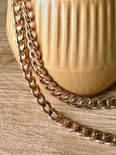 Load image into Gallery viewer, Preloved 9ct Yellow Gold 22" Curb Chain
