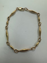 Load image into Gallery viewer, Preloved 9ct Yellow Gold Bracelet
