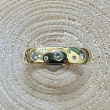 Load image into Gallery viewer, Pre-Loved 18ct Gold 4mm Band With Scattered Diamonds
