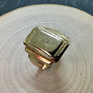 Preloved 18ct Yellow Gold Rectangle Signet Ring
