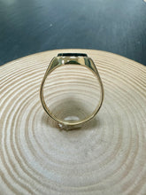 Load image into Gallery viewer, Pre-Loved 9ct Gold Onyx Signet Ring
