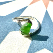 Load image into Gallery viewer, Handmade Sterling Silver Cross Over, Green Sea Glass Ring
